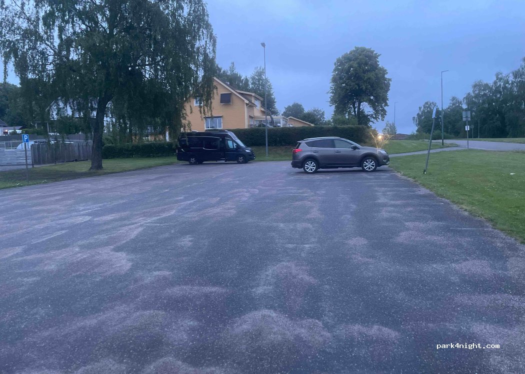 (691 41) Karlskoga - 21 Villagatan — foto