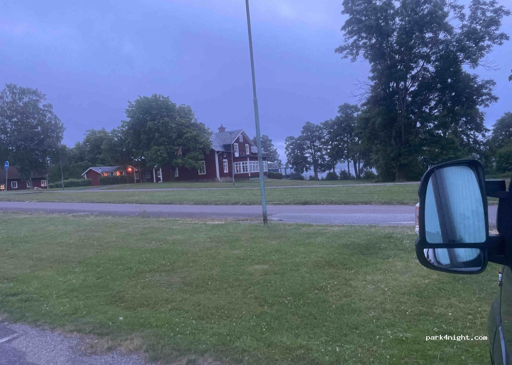 (691 41) Karlskoga - 21 Villagatan — foto 2