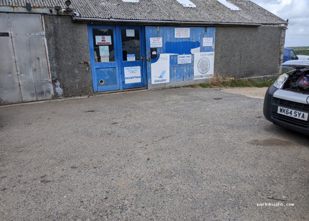 (TR10 9DU) Penryn - A394 — foto