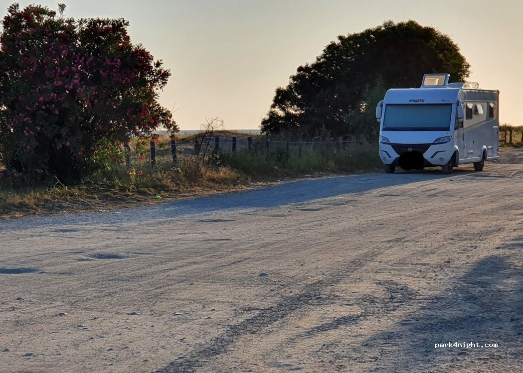 (88040) Gizzeria Lido - Unnamed Road — foto 2