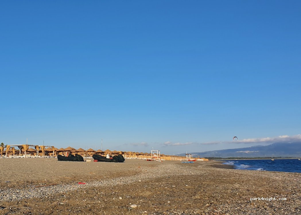 (88040) Gizzeria Lido - Unnamed Road — foto 3