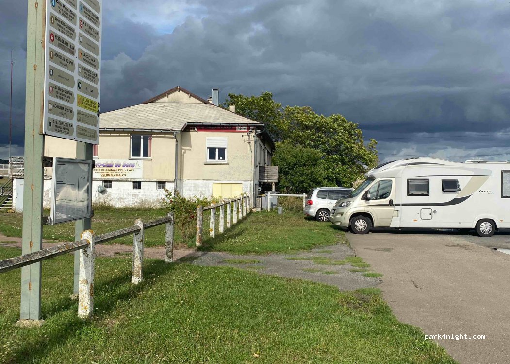 (89140) Gisy-les-Nobles - Chemin Berdit — foto 2