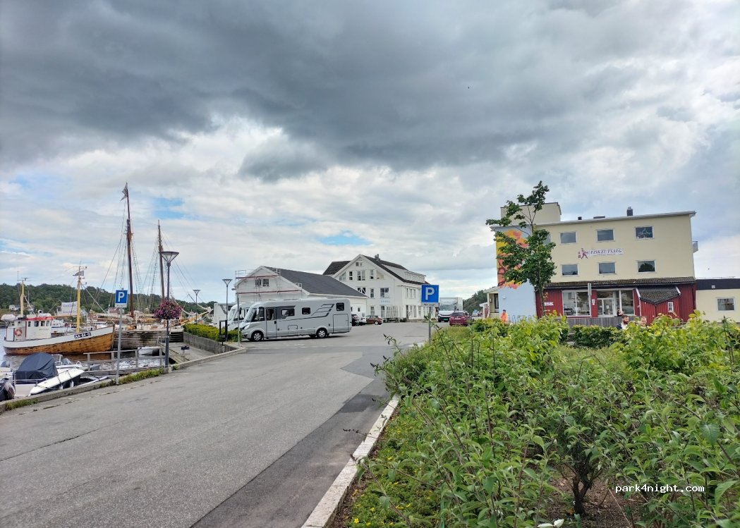 (4876) Grimstad - 2A Storgaten — foto