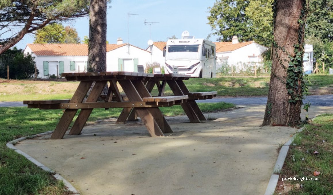 Aire de camping-car park de Challans (Vendée) — foto 2