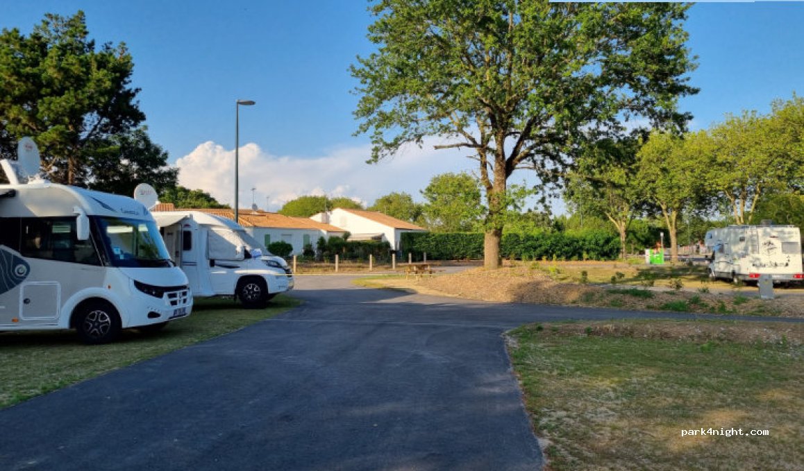 Aire de camping-car park de Challans (Vendée) — foto 3