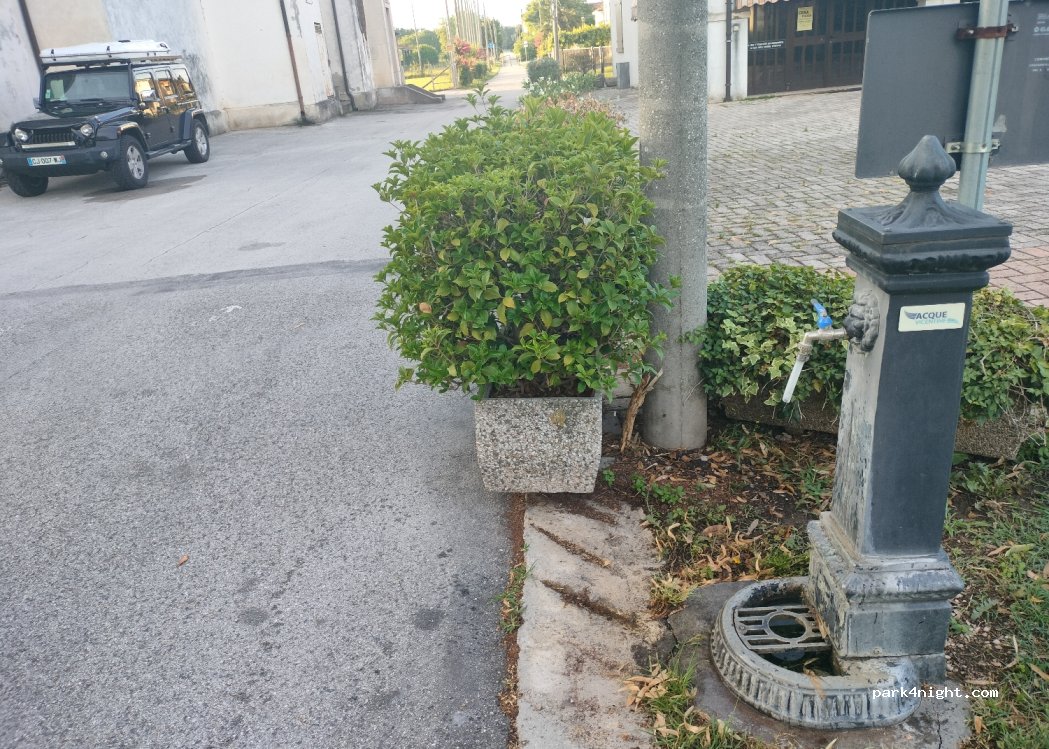 (36040) Poiana di Granfion - 17 Via Martiri della Libertà — foto 2