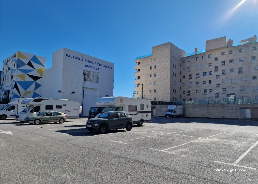 (29602) Marbella - C.C Avenida Bulevar Príncipe Alfonso de Hohenlohe — foto 2