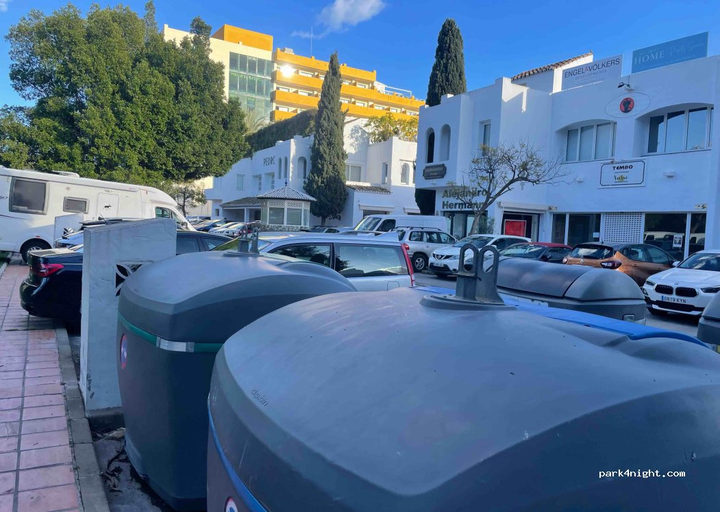 (29602) Marbella - C.C Avenida Bulevar Príncipe Alfonso de Hohenlohe — foto 4