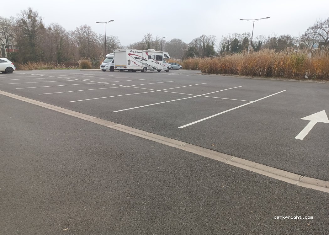 (51000) Châlons-en-Champagne - 19 Rond-Point de la Dignité — foto 5