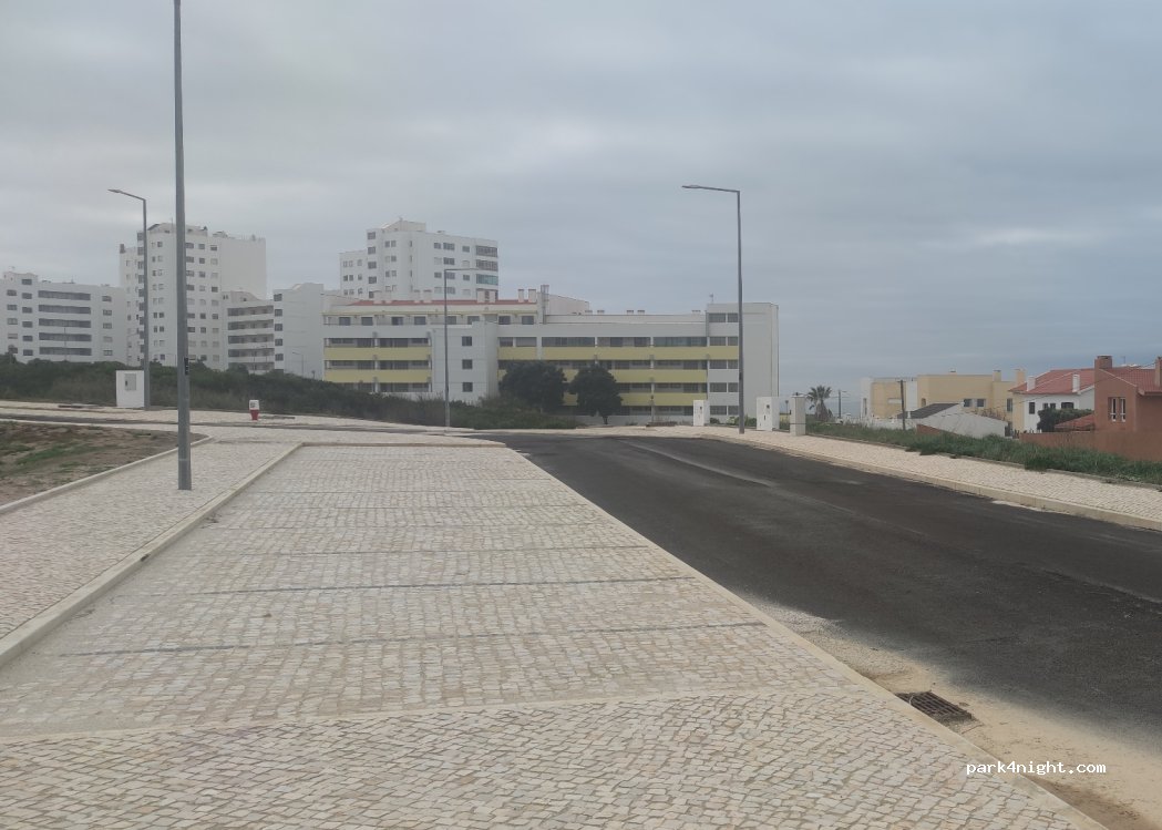 (2560) A dos Cunhados - 84 Rua do Navio — foto 4