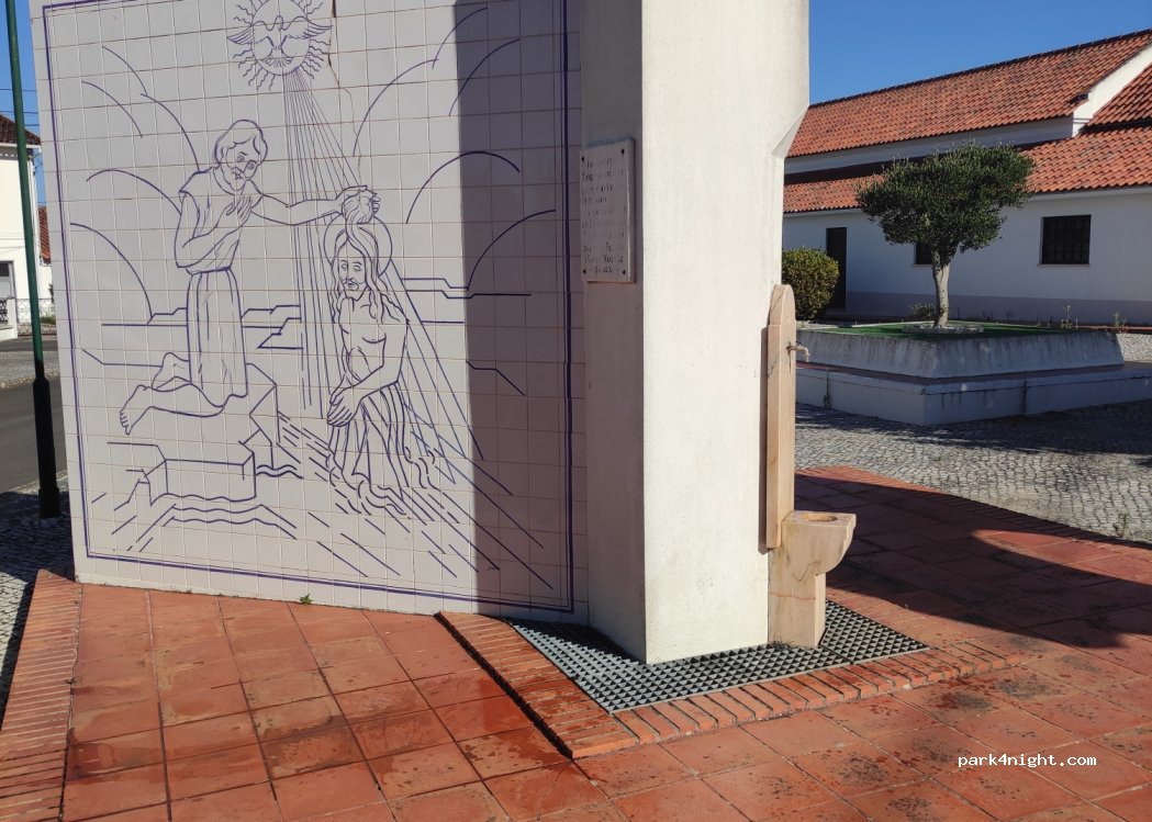 (2425) Coimbrão - 10 Largo de São Tiago — foto