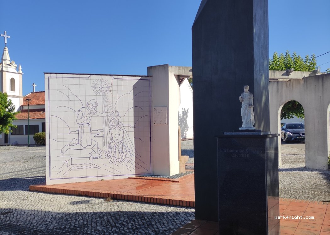 (2425) Coimbrão - 10 Largo de São Tiago — foto 2