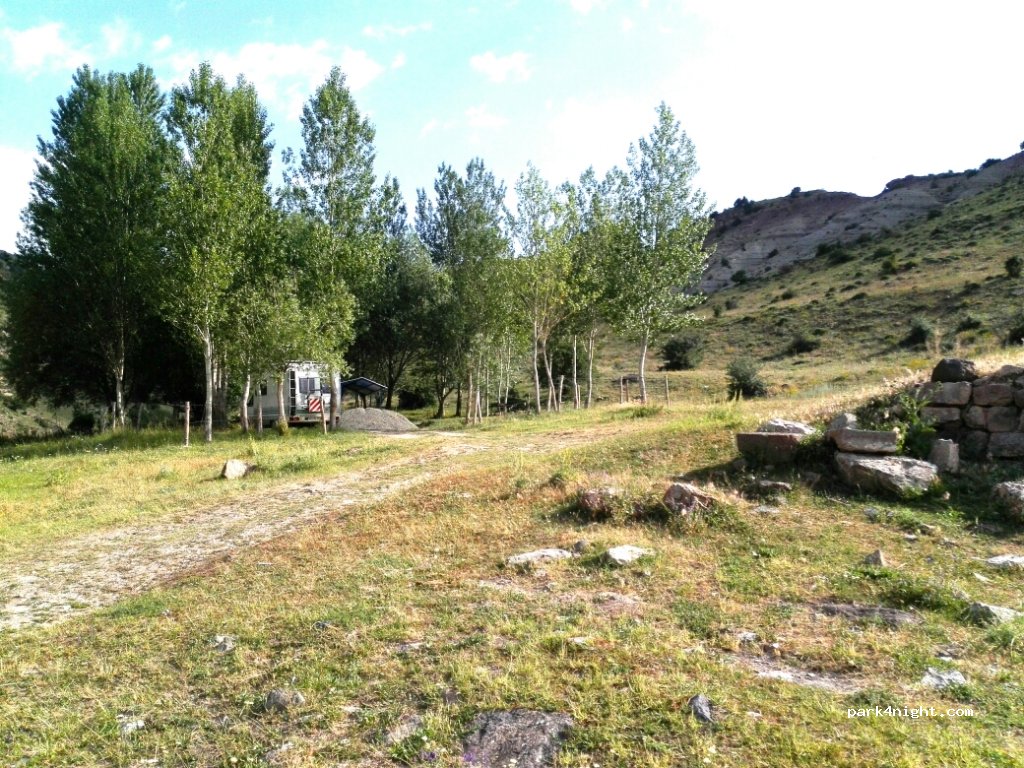(3601) Aghnjadzor - Unnamed Road — foto