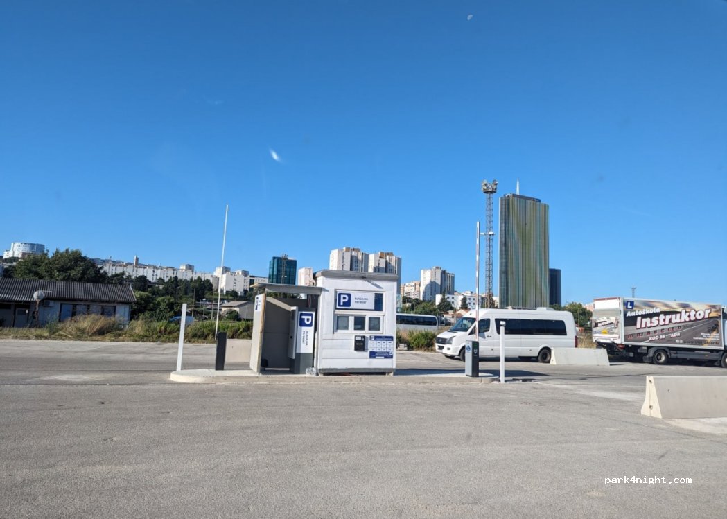 (21000) Split - 25 Kopilica ulica — foto