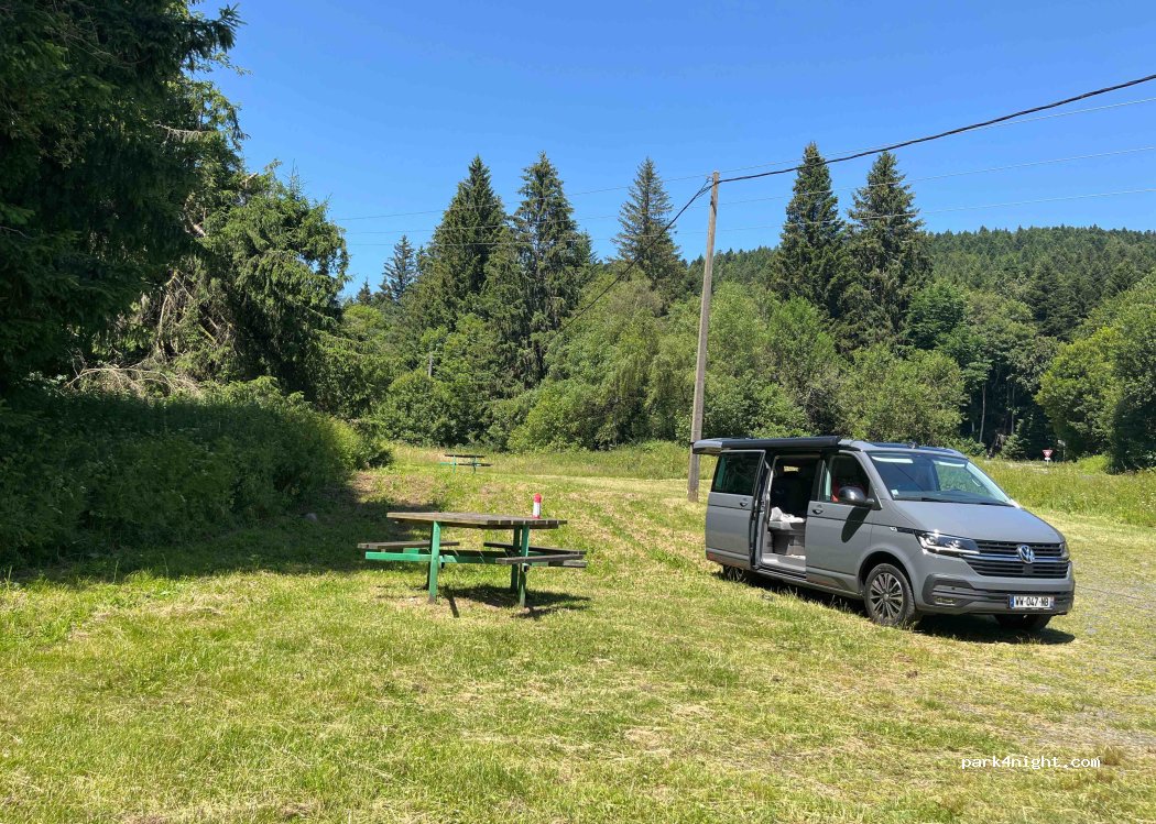 (63122) Saint-Genès-Champanelle - D52 — foto