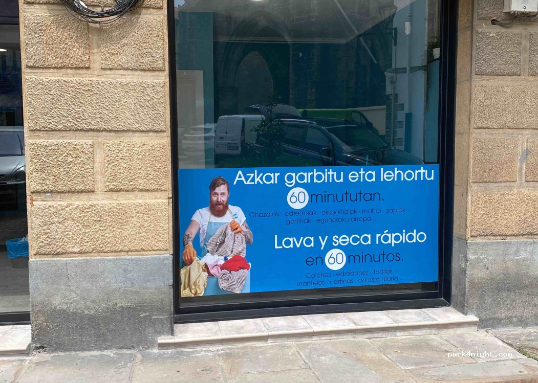 (48620) Plentzia - 7 Eleiz Enparantza Plaza — foto