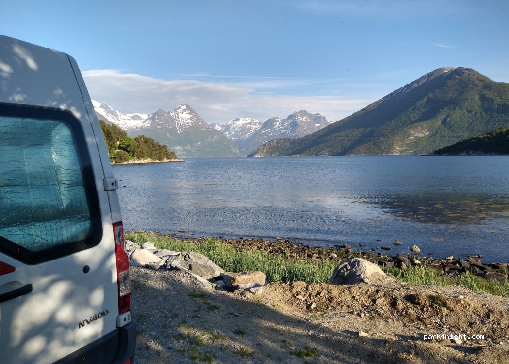 (6620) Ålvundeid - Unnamed Road — foto 2