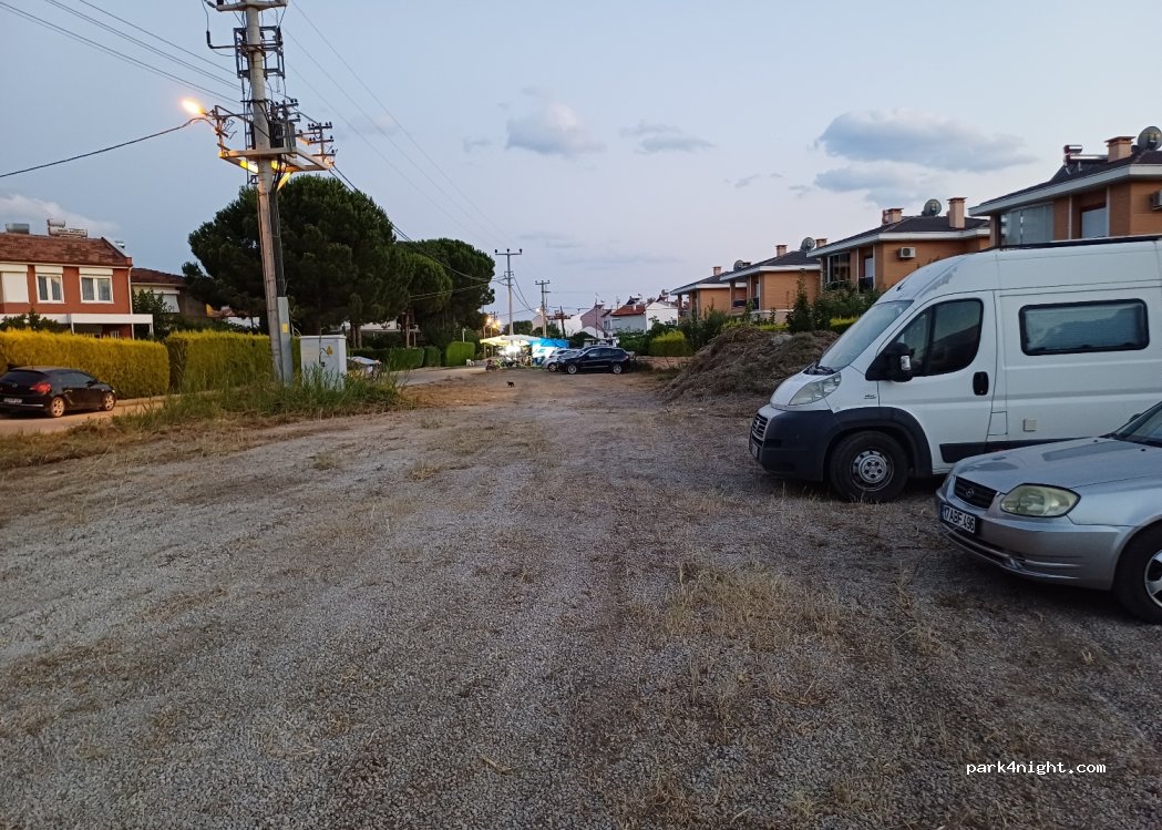 (10870) Edremit - Unnamed Road — foto