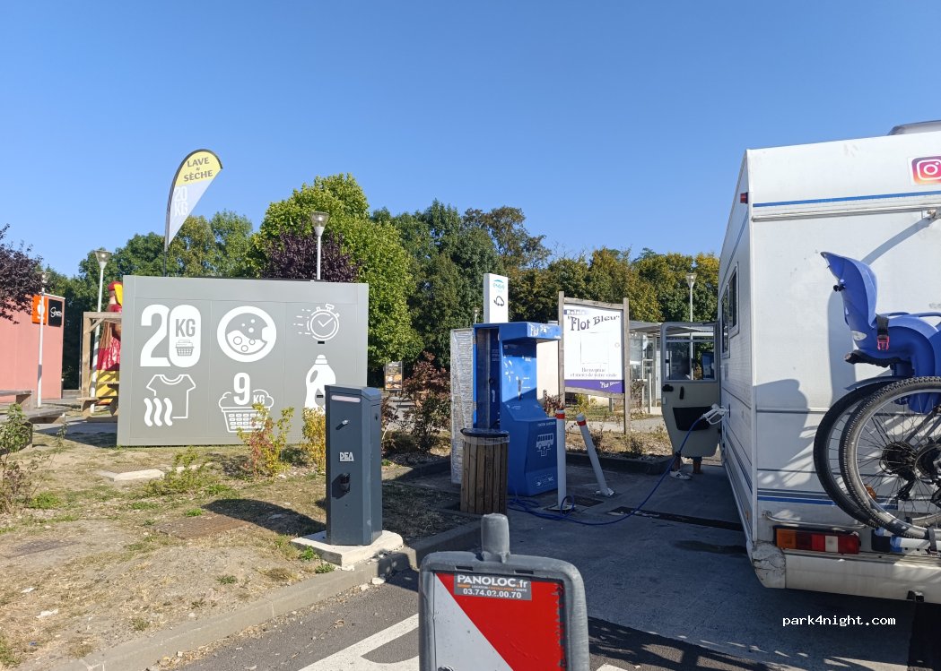 (59113) Seclin - Autoroute du Nord — foto 2
