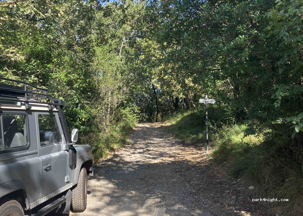 (19025) Portovenere - Unnamed Road — foto