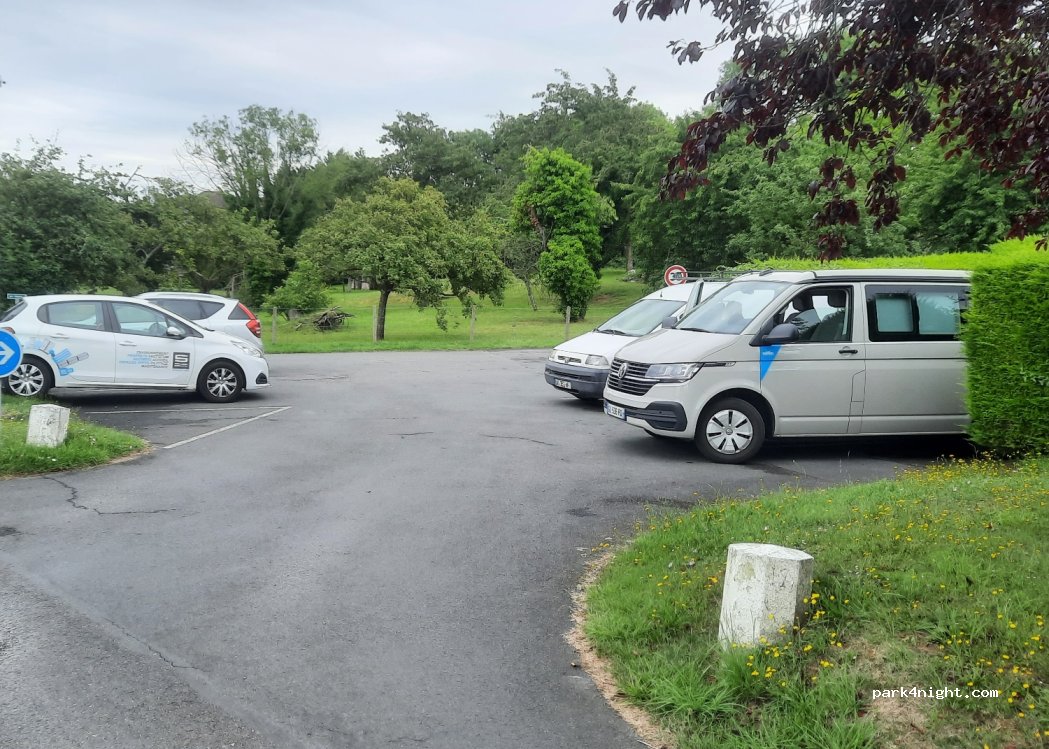 (14113) Cricquebœuf - 851 Rue du Général de Gaulle — foto