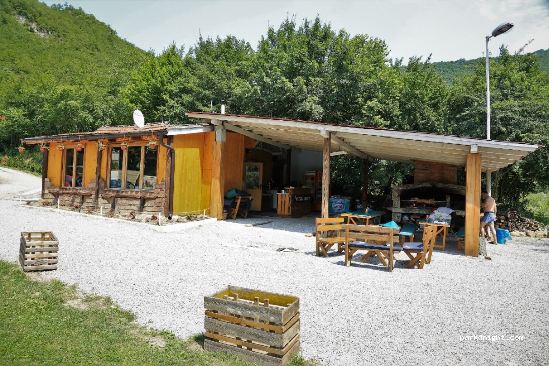 Vrbas kamp — foto