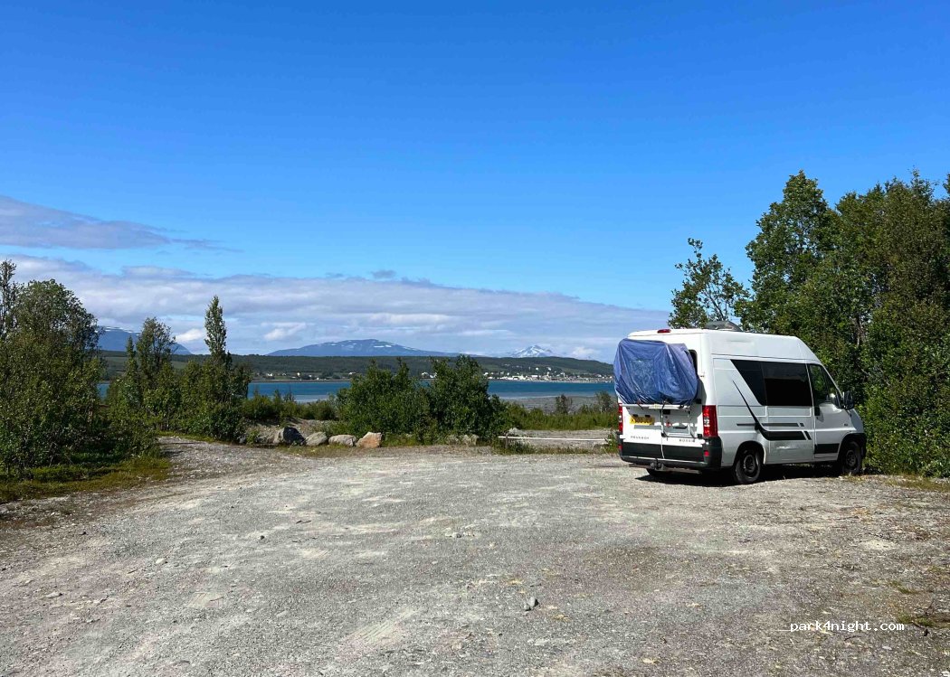 (9064) Nord-lenangen - 562 Lenangsveien — foto