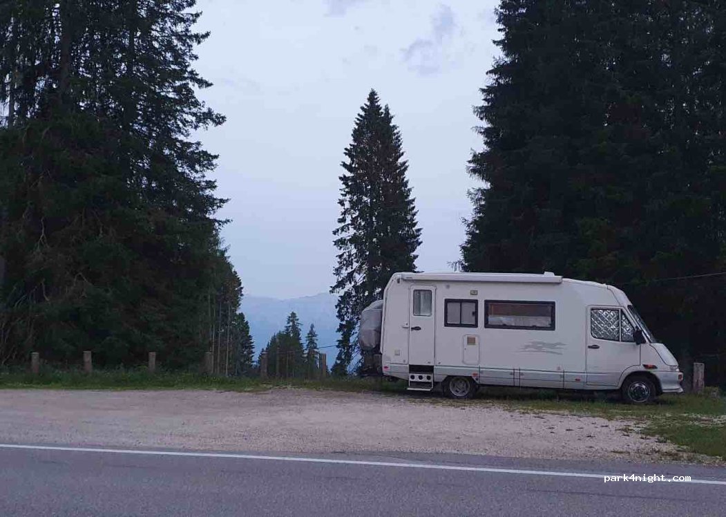 (38054) San Martino di Castrozza - 2 Viale Monte Grappa — foto