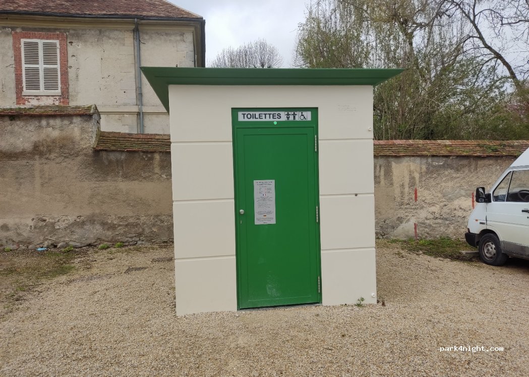 (10400) Nogent-sur-Seine - Place de la Comédie — foto 3
