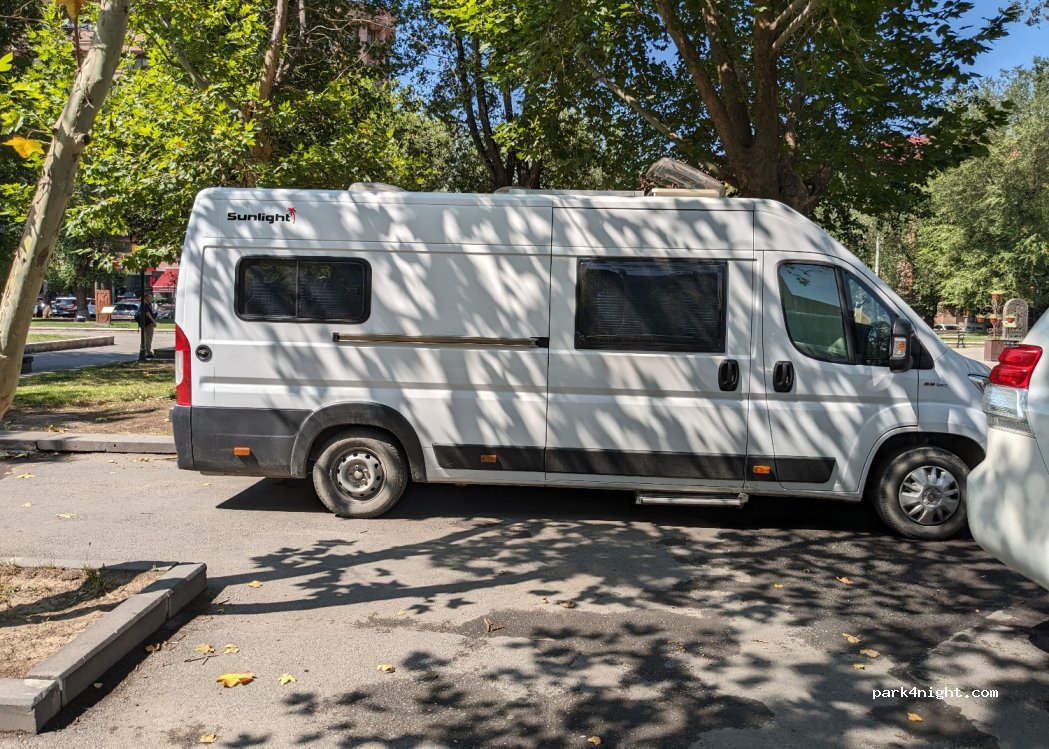 (0010) Yerevan - Aram Street — foto