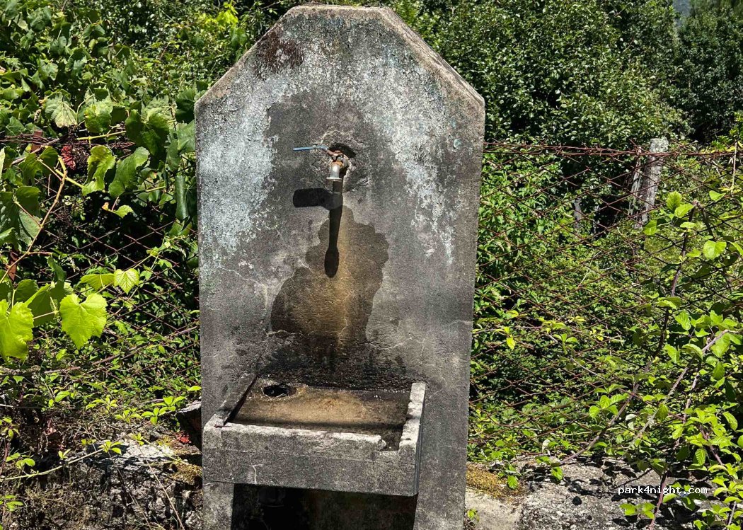 (4830) Fonte Arcada e Oliveira - Unnamed Road — foto
