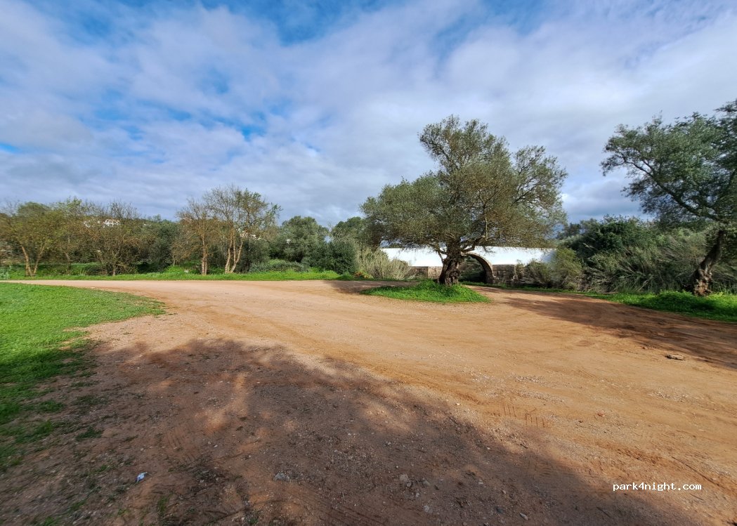 (8100) Loulé - 39A Rua dos Cesteiros — foto