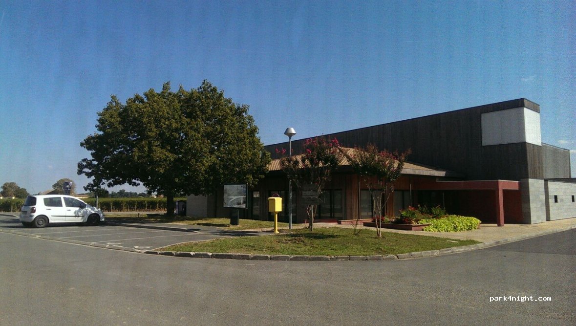 Aire de camping car POMEROL — foto 2