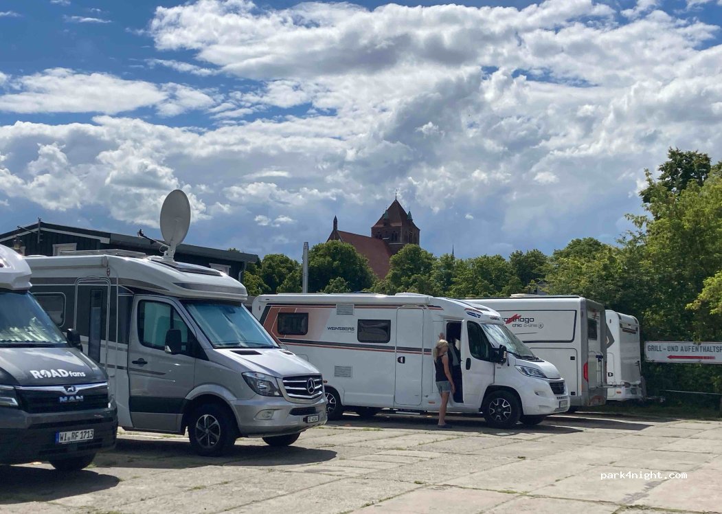 Wohnmobilstellplatz am Museumshafen — foto 4