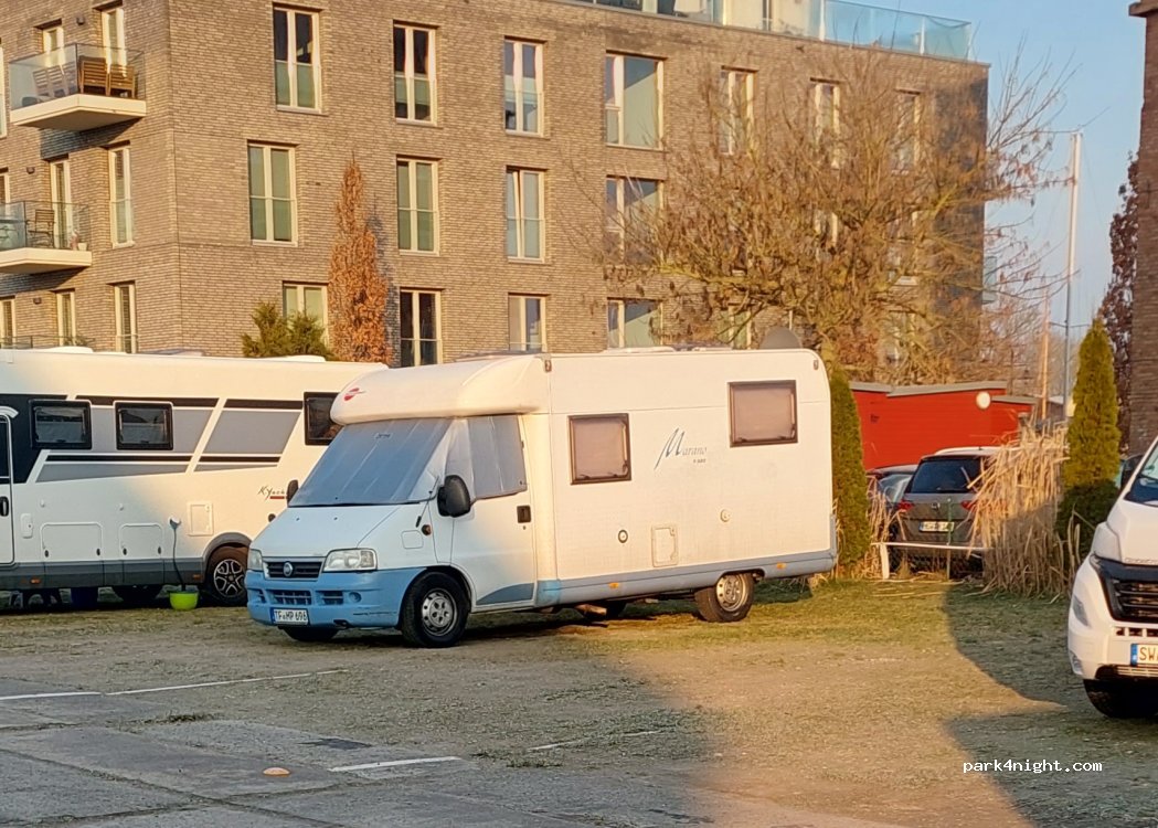 Wohnmobilstellplatz am Museumshafen — foto 5
