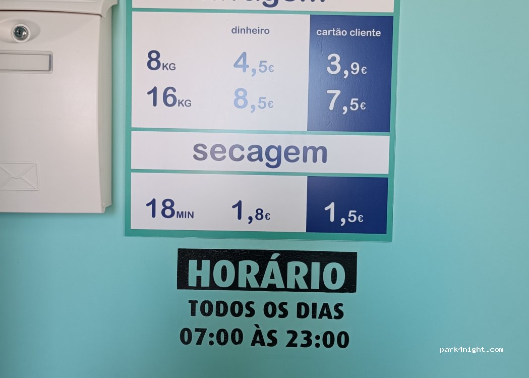 (4520) Santa Maria da Feira - 175 Rua Luis de Camões — foto 2