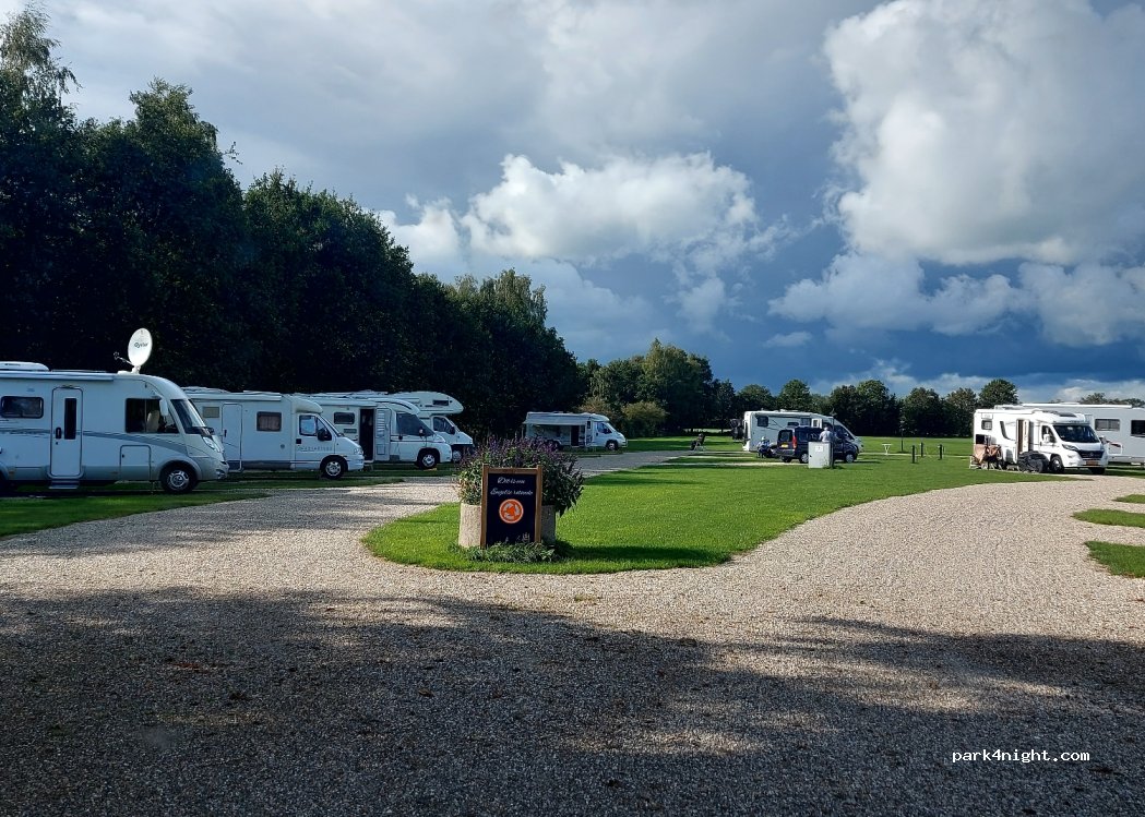Camperplaats De Ruitenborgh — foto 2