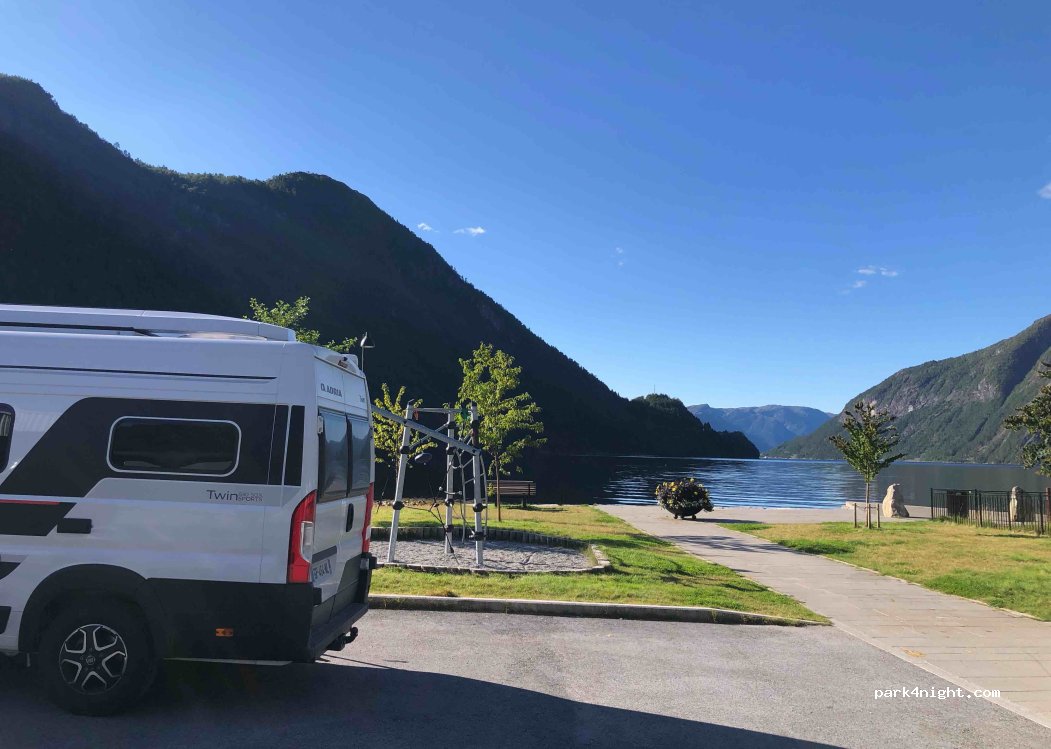 (6996) Vadheim - 9 Sankt Helenas Plass — foto 3
