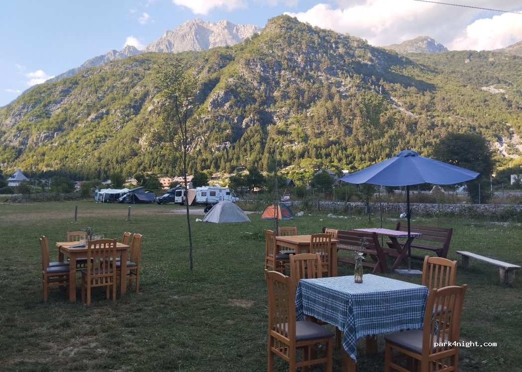 Shpella Camping Theth (Petriti Hotel) — foto