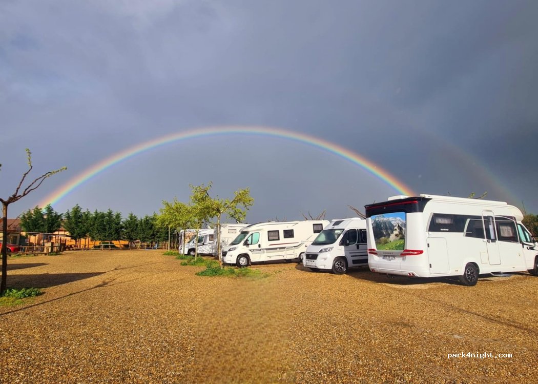 Àrea d'Autocaravanes de l'Agrobotiga Mas Bes — foto 3