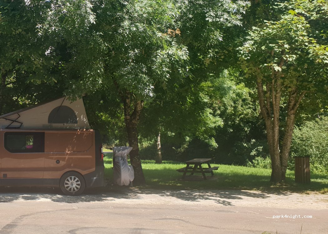 (58310) Dampierre-Sous-Bouhy - D957 — foto