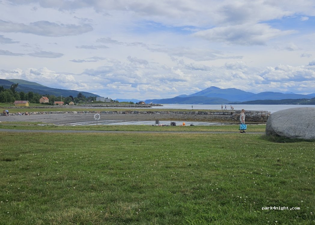 (6419) Molde - 90 Fannestrandvegen — foto 2