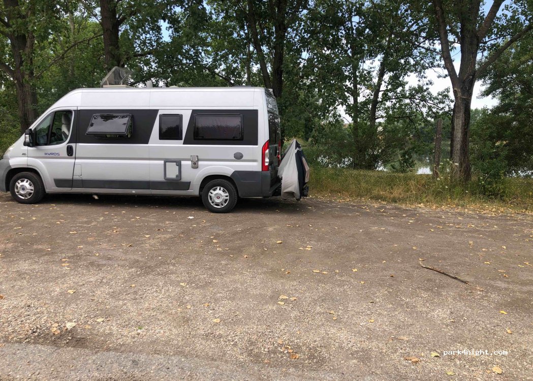 (931 01) Šamorín - — foto