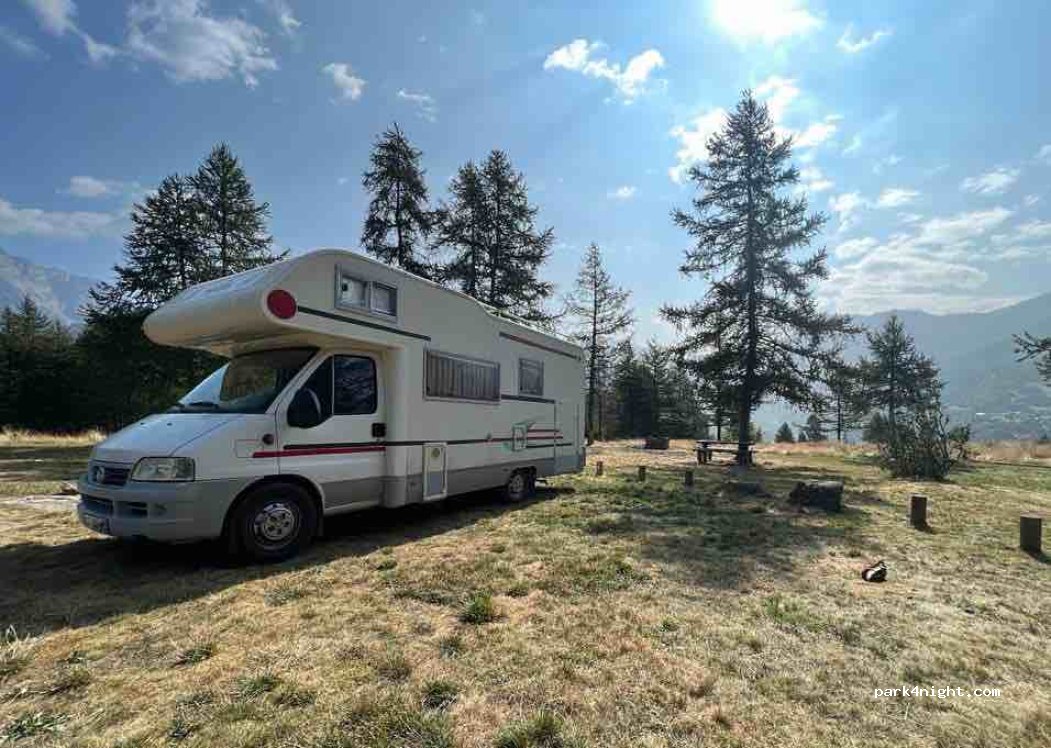 (05260) Saint-Jean-Saint-Nicolas - Unnamed Road — foto 4