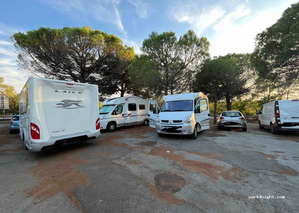 (83600) Fréjus - 30 Chemin de Bellevue — foto