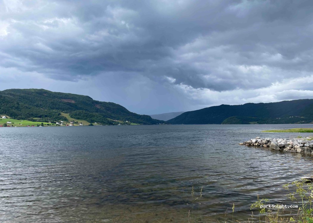 (6686) Valsøybotn - 5 Skogavegen — foto