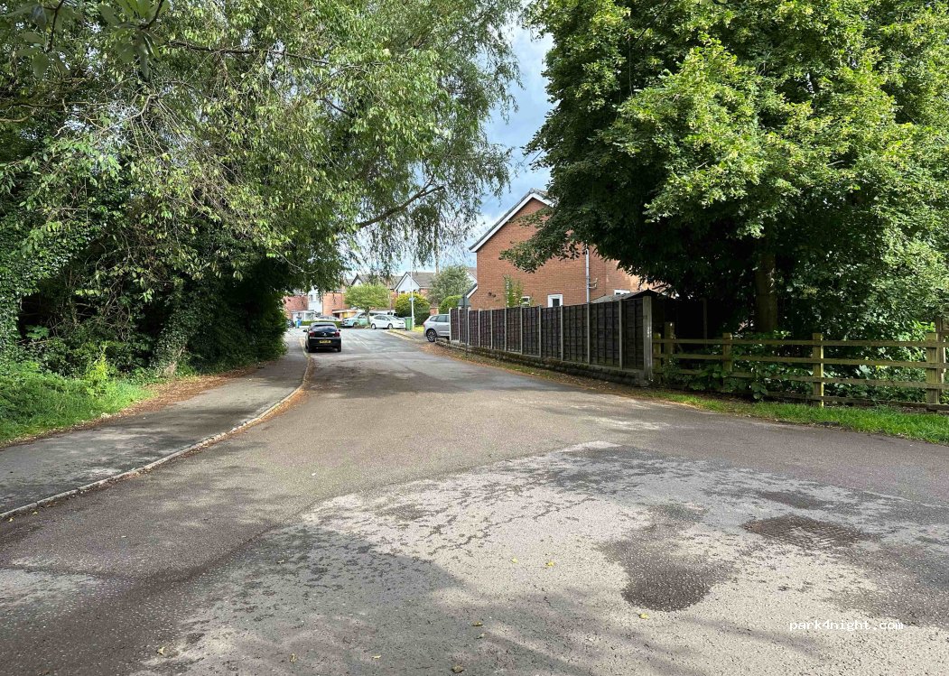 (SK6 7RJ) Marple - 13 Plane Tree Close — foto 2