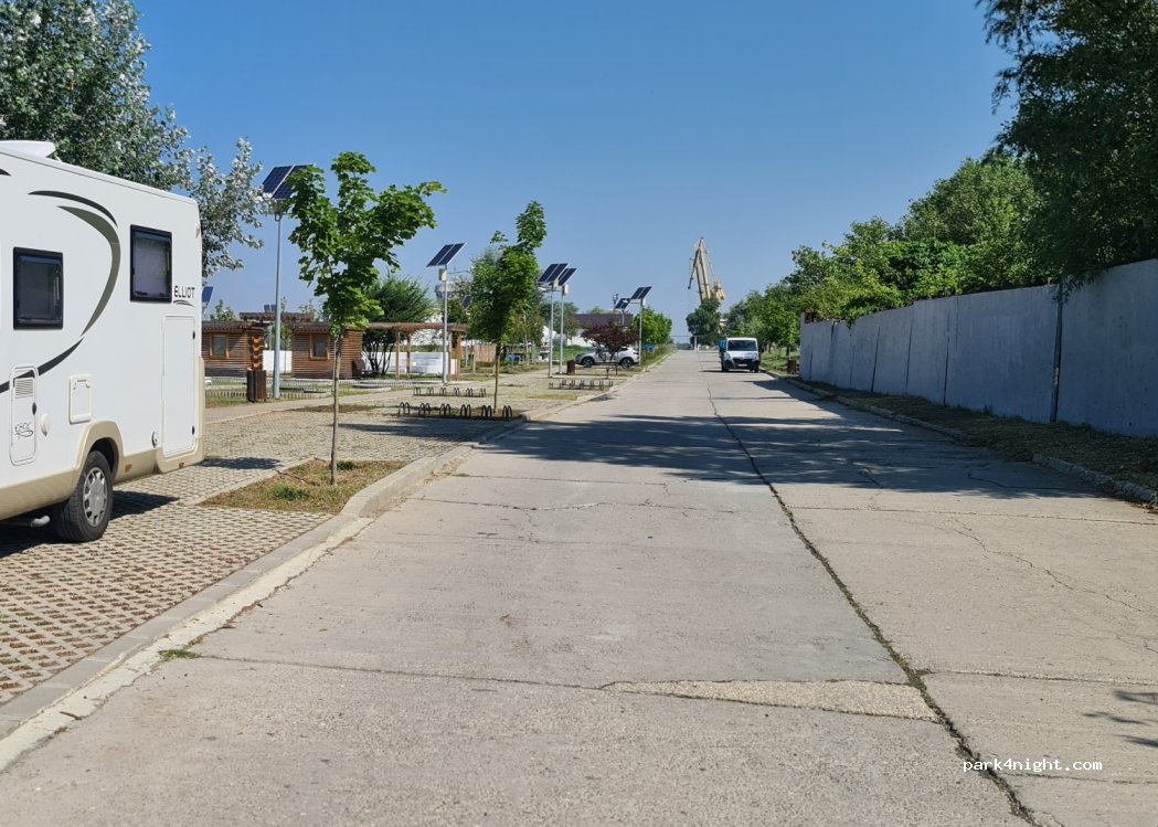 (905200) Cernavodă - Strada Portului — foto 2