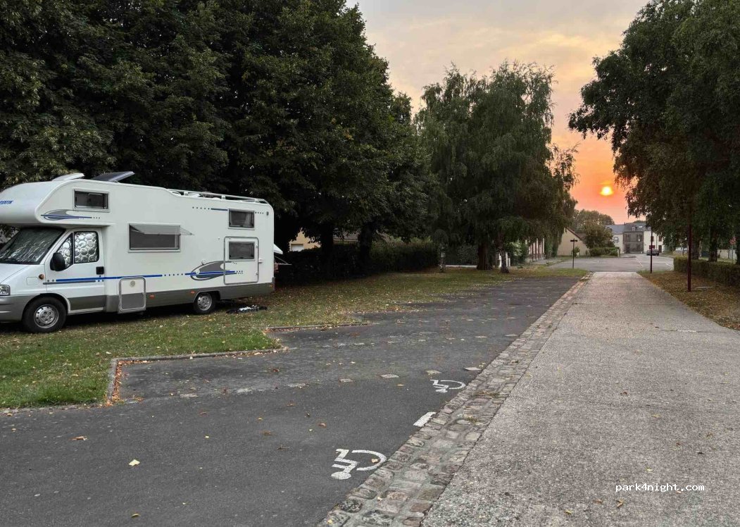 (61410) Rives-d'Andaine - 8 La Gare — foto