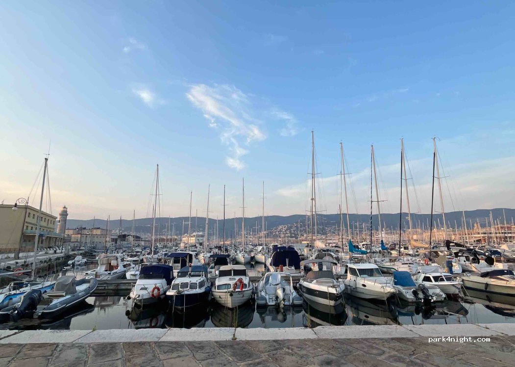 (34123) Trieste - 1 Via di Campo Marzio — foto 3